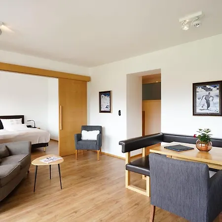 Отель Berghof 3*