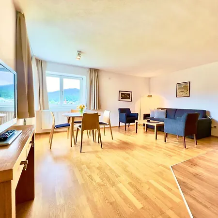 Отель Berghof 3*