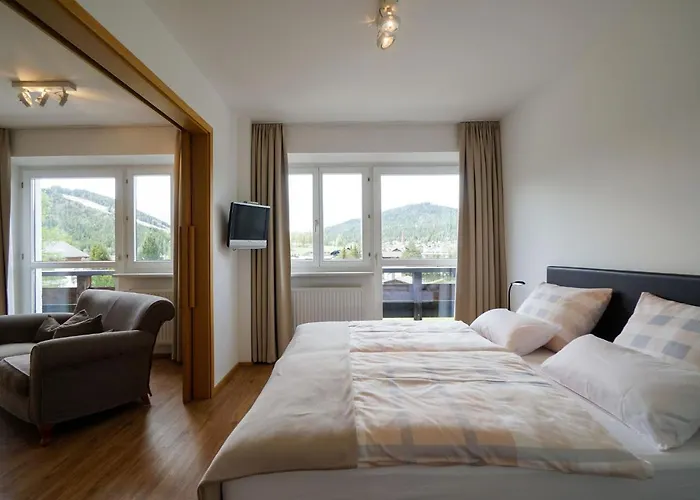 Отель Berghof 3*